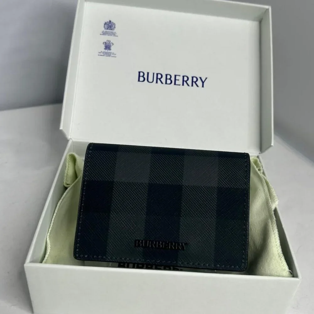 💎✨AUTHENTIC✨💎Burberry Wallet NEW WITH TAG WITH DUST BAG